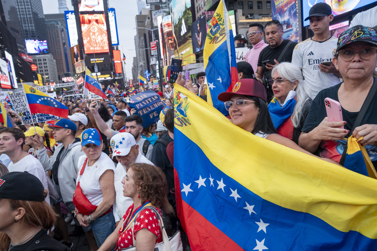Hijas de Machado y González Urrutia envían mensajes en protesta mundial ...
